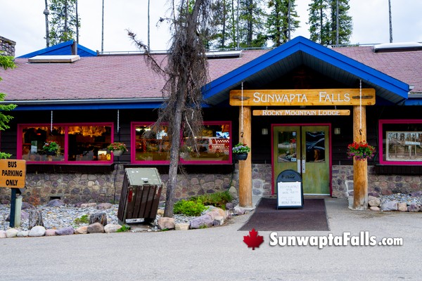 Sunwapta Falls Rocky Mountain Lodge